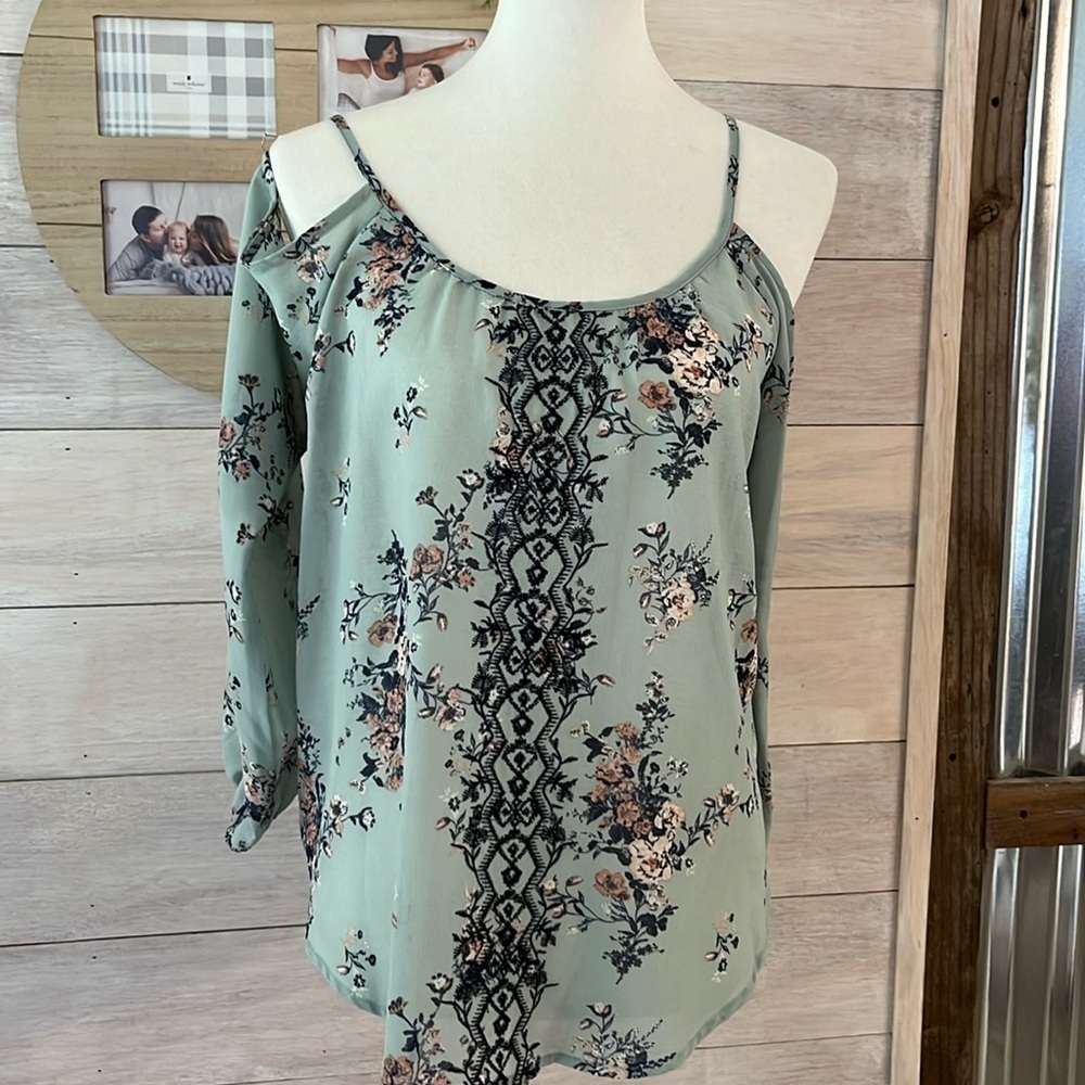 REWIND Green Cold Shoulder Top M